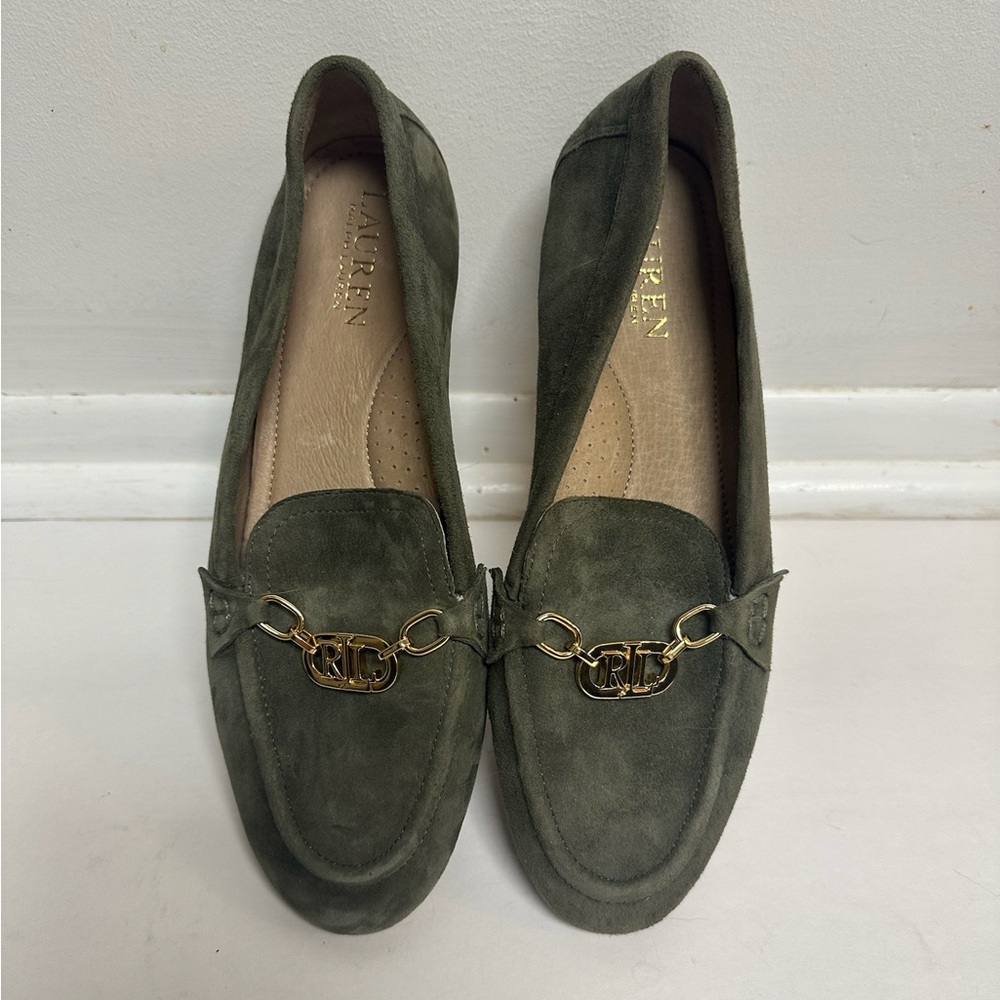 Lauren/Ralph Lauren women's Averi Classic Olive Loafer size 7.5